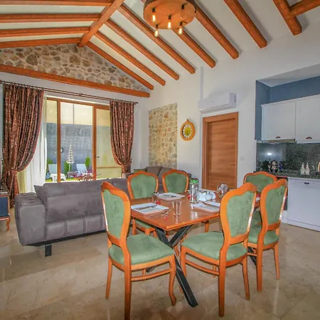 Patara Titanic 3+1 Villa, Oezel Havuzlu, * フェティエ